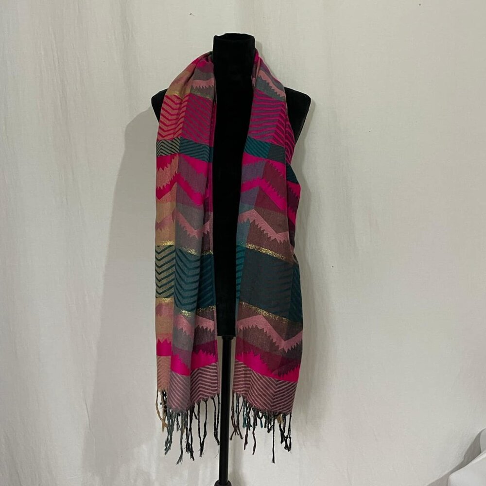 Forever 21 Aztec Design Scarf